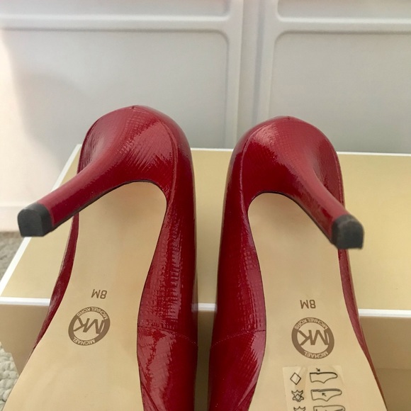 Michael Kors Red Heels Size 8 - Picture 3 of 6